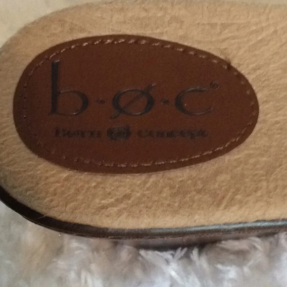 Born boc Brown Sandals - Picture 8 of 10